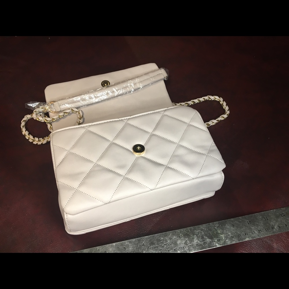 Purse - Picture 2 of 5